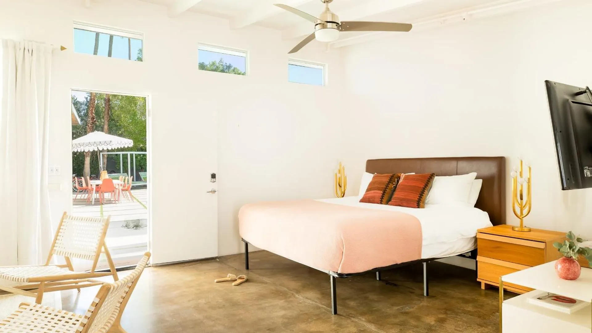The Wesley Hotel By Avantstay Retro Spacious W Bbq Pool Spa
