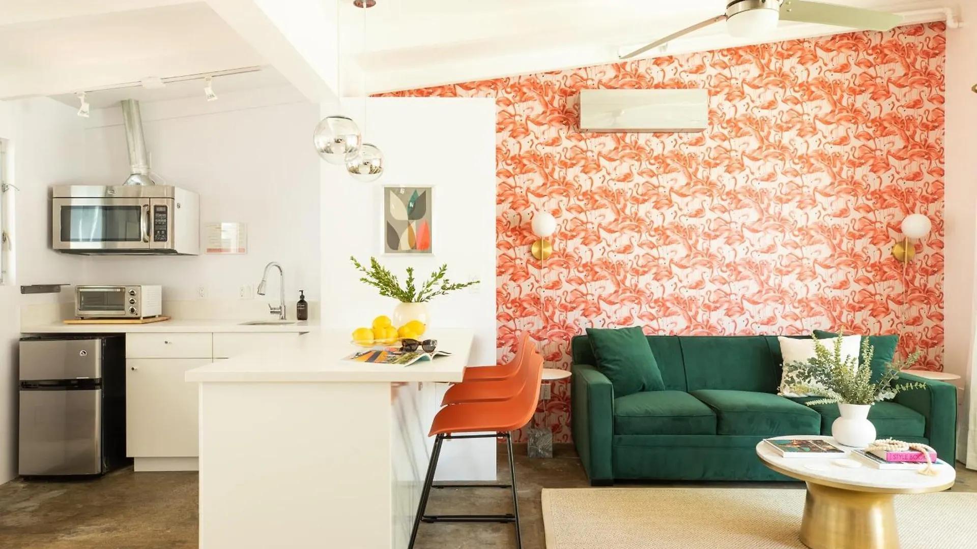 The Wesley Hotel By Avantstay Retro Spacious W Bbq Pool Spa