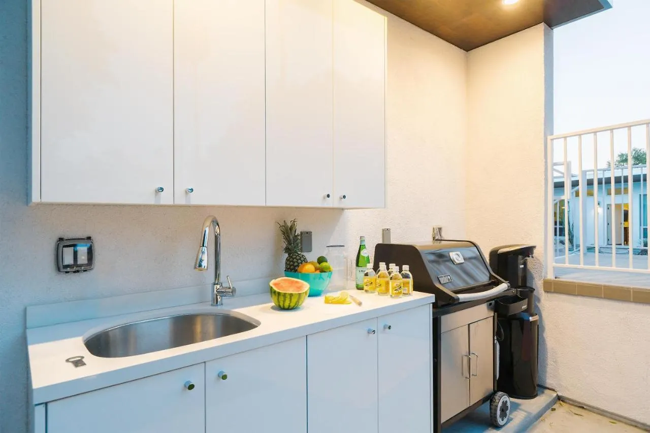 The Wesley Hotel By Avantstay Retro Spacious W Bbq Pool Spa 4*, Palm Springs United States