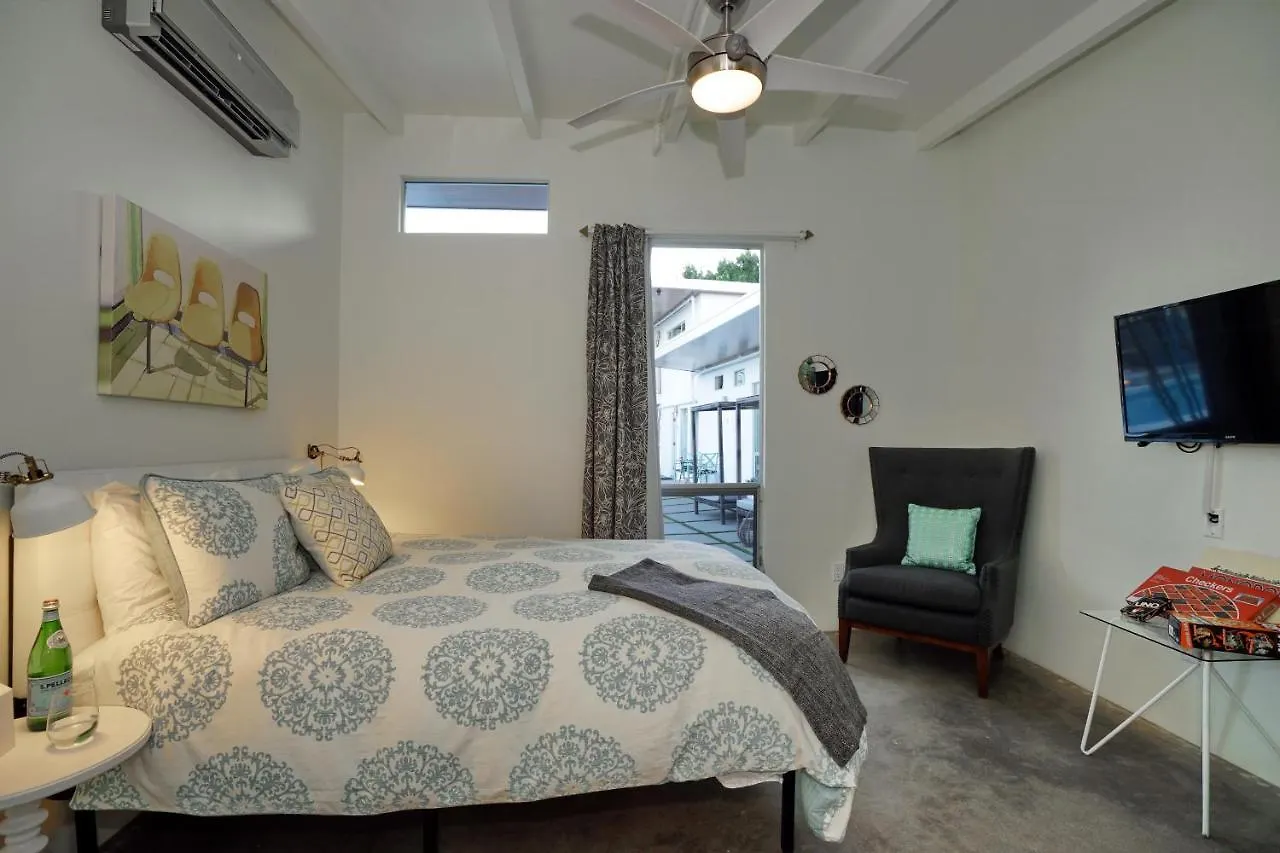 The Wesley Hotel By Avantstay Retro Spacious W Bbq Pool Spa 4*, Palm Springs