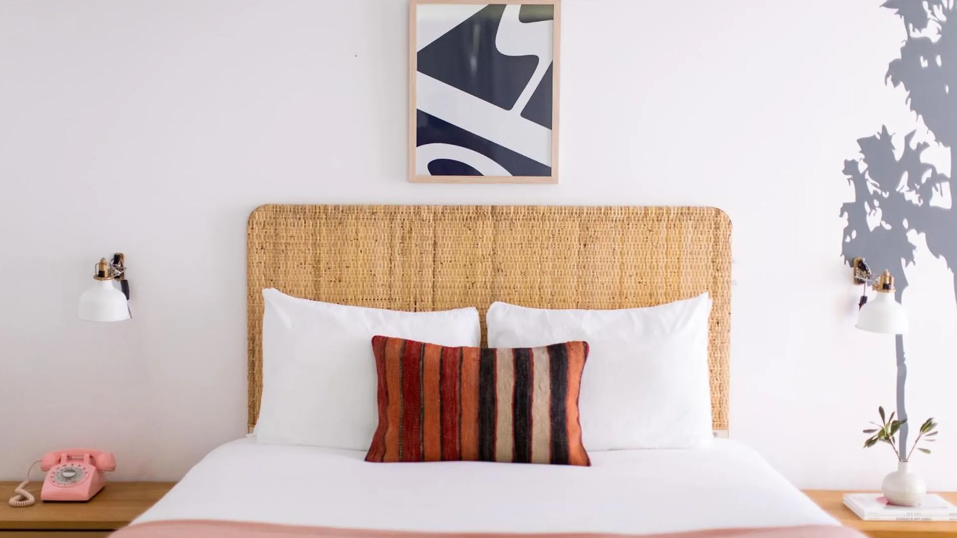 The Wesley Hotel By Avantstay Retro Spacious W Bbq Pool Spa  Palm Springs