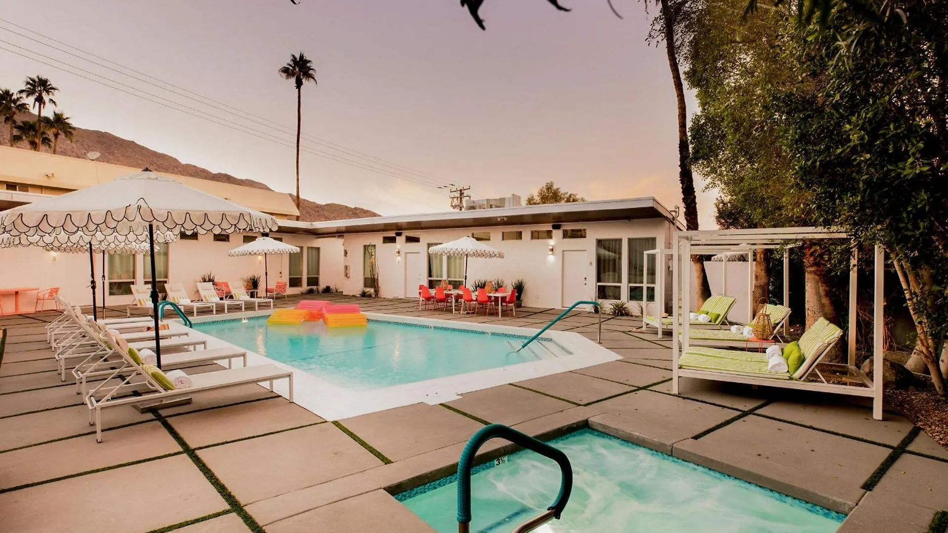 The Wesley Hotel By Avantstay Retro Spacious W Bbq Pool Spa 4*, Palm Springs United States