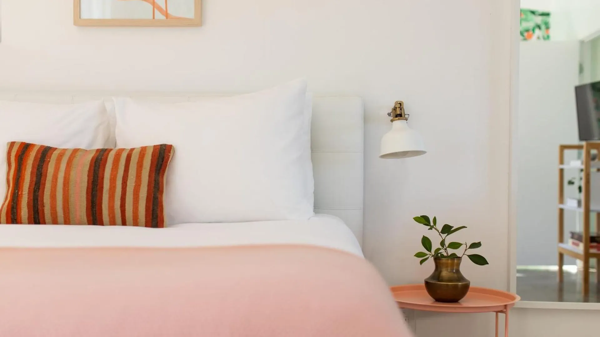 The Wesley Hotel By Avantstay Retro Spacious W Bbq Pool Spa