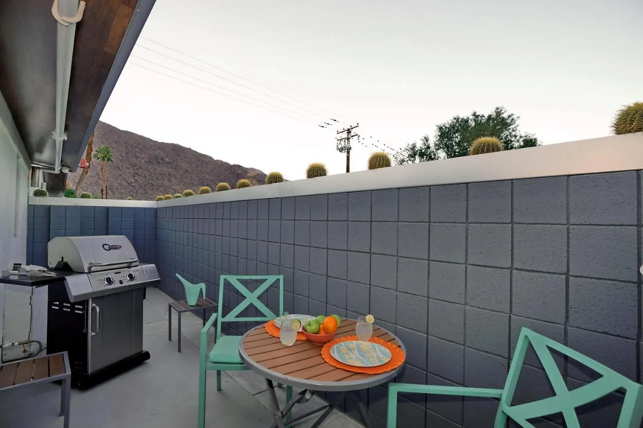 The Wesley Hotel By Avantstay Retro Spacious W Bbq Pool Spa Palm Springs